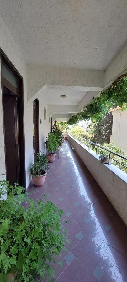 Villa Madani Durres Bagian luar foto